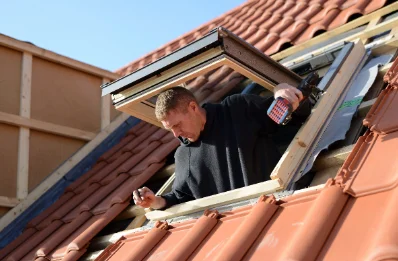 Pose de fenêtres de toit Velux à Primelin